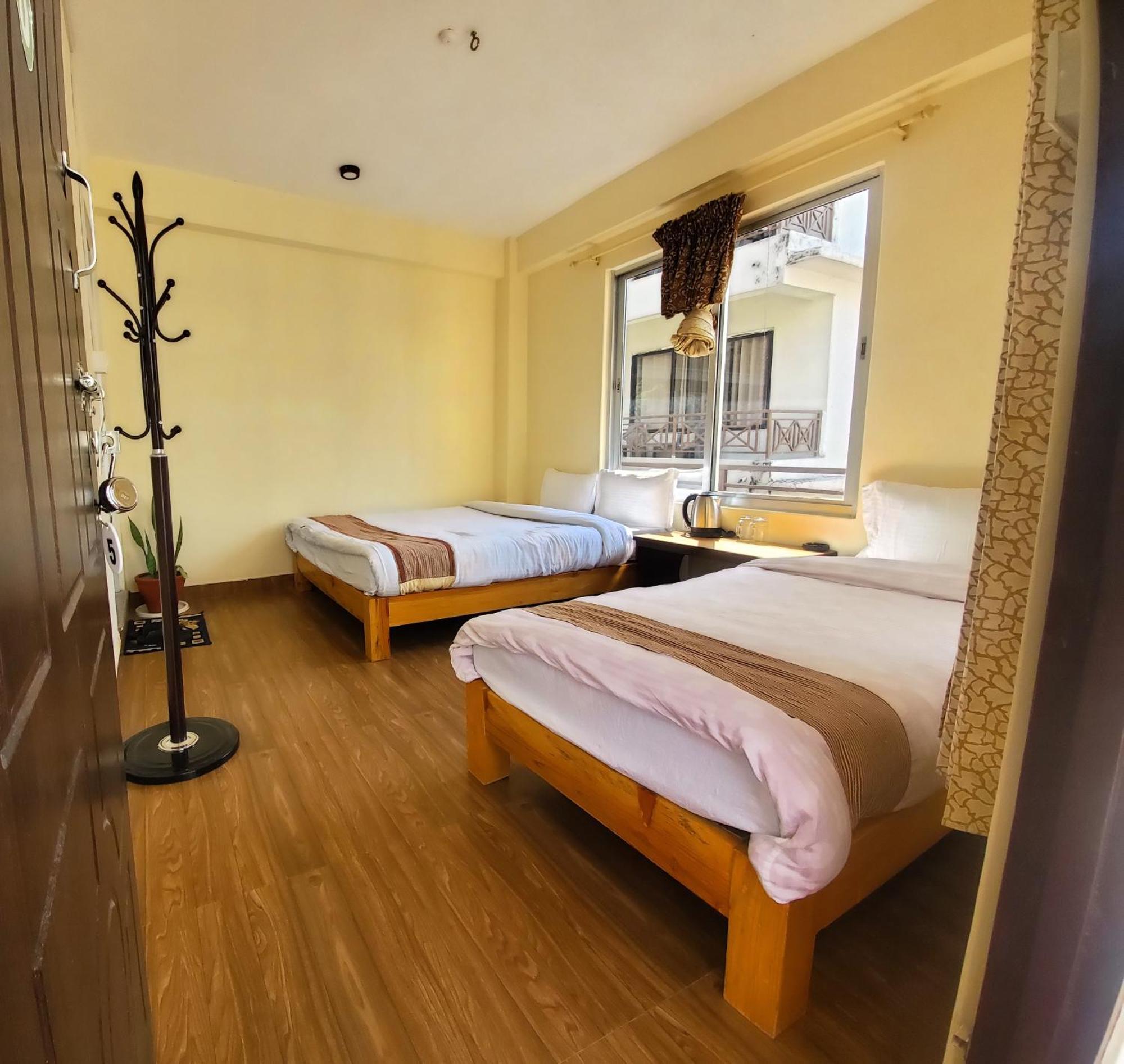 Santoshi Guest House, Pokhara Luaran gambar