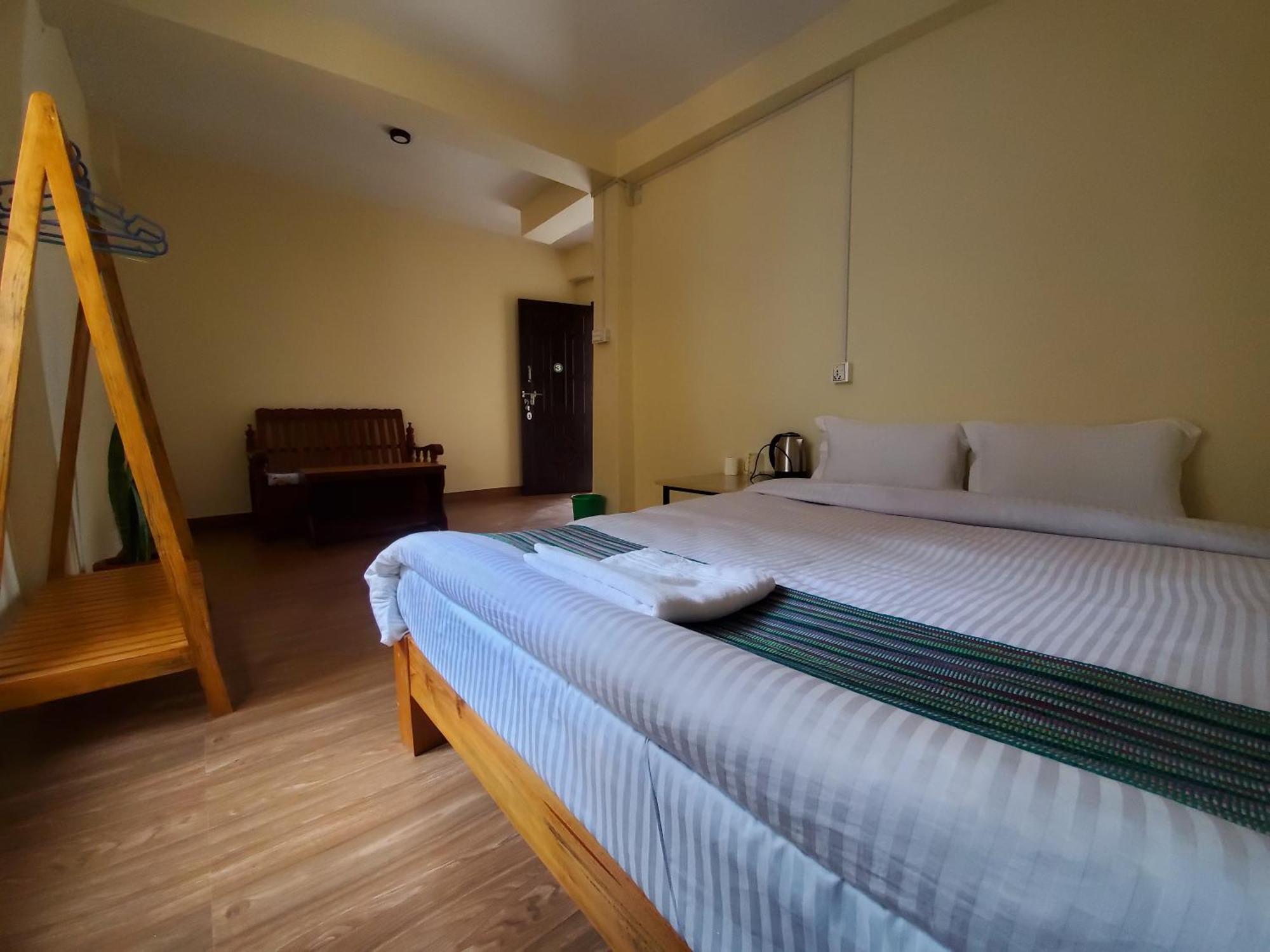 Santoshi Guest House, Pokhara Luaran gambar