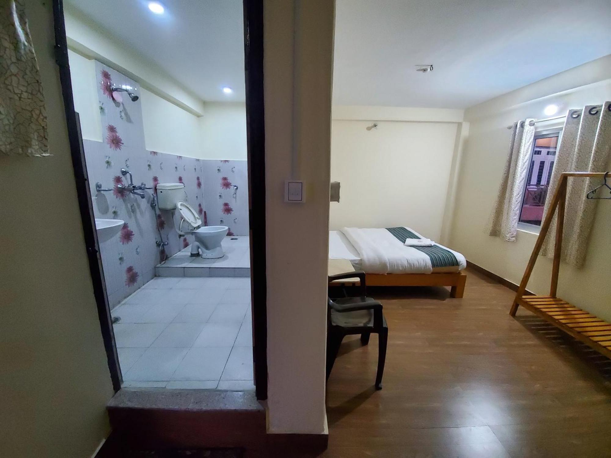 Santoshi Guest House, Pokhara Bilik gambar
