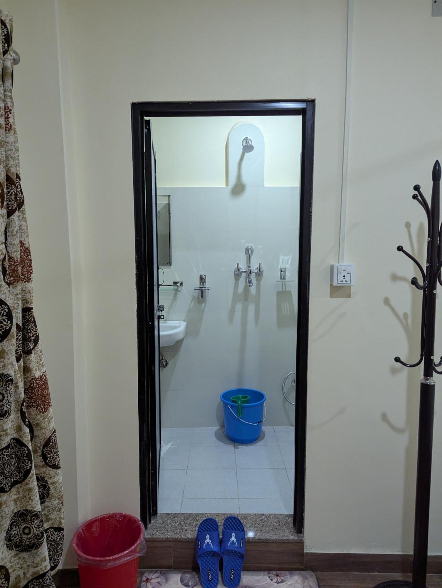 Santoshi Guest House, Pokhara Bilik gambar